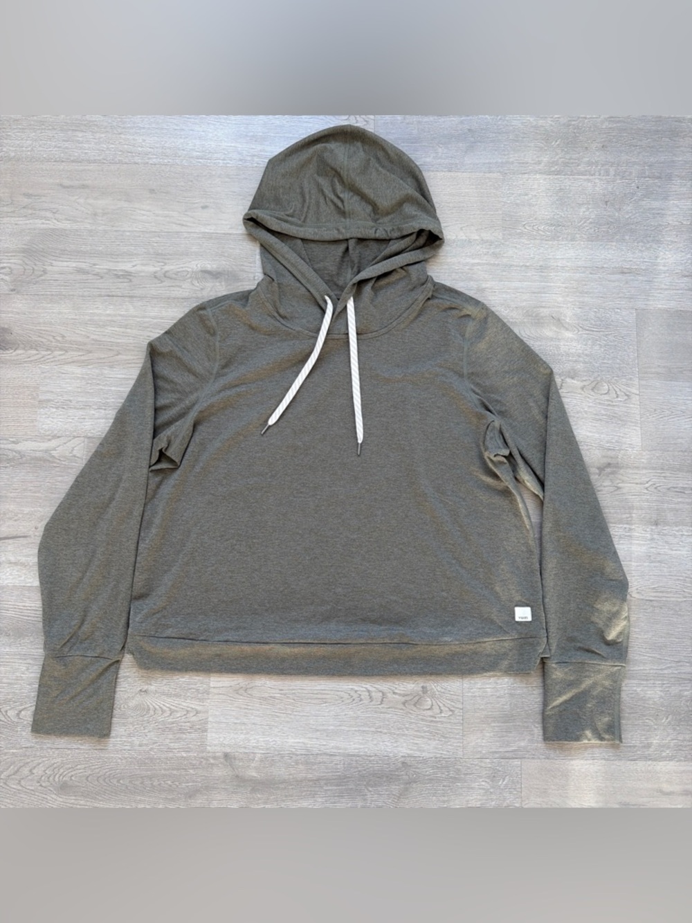 Vuori Womens Halo Essential Cropped Hoodie Short Sweatshirt Green Size L VW226